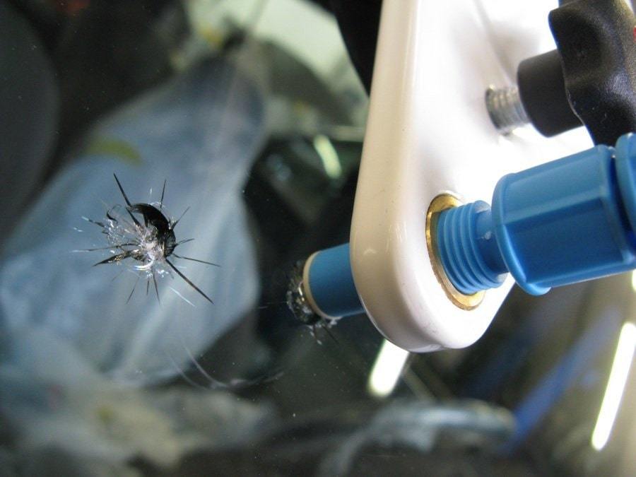 фото ремонт сколов на стекле автомобиля