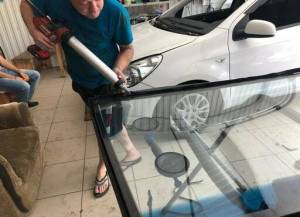 фото установка автостекла