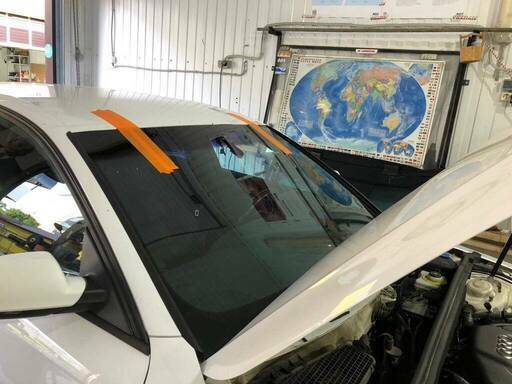 фото установка автостекла