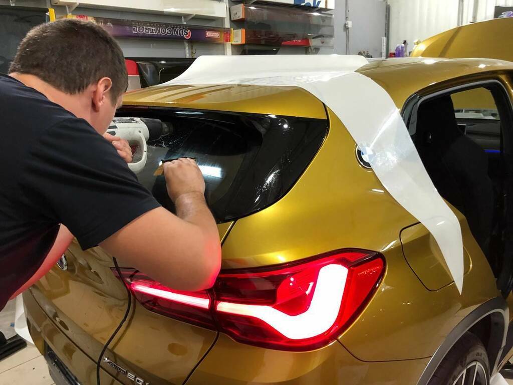 фото замена стекла бмв