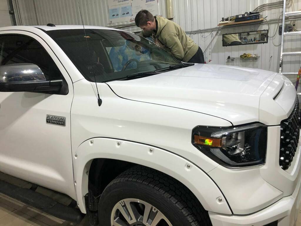 фото ремонт лобового стекла шкода